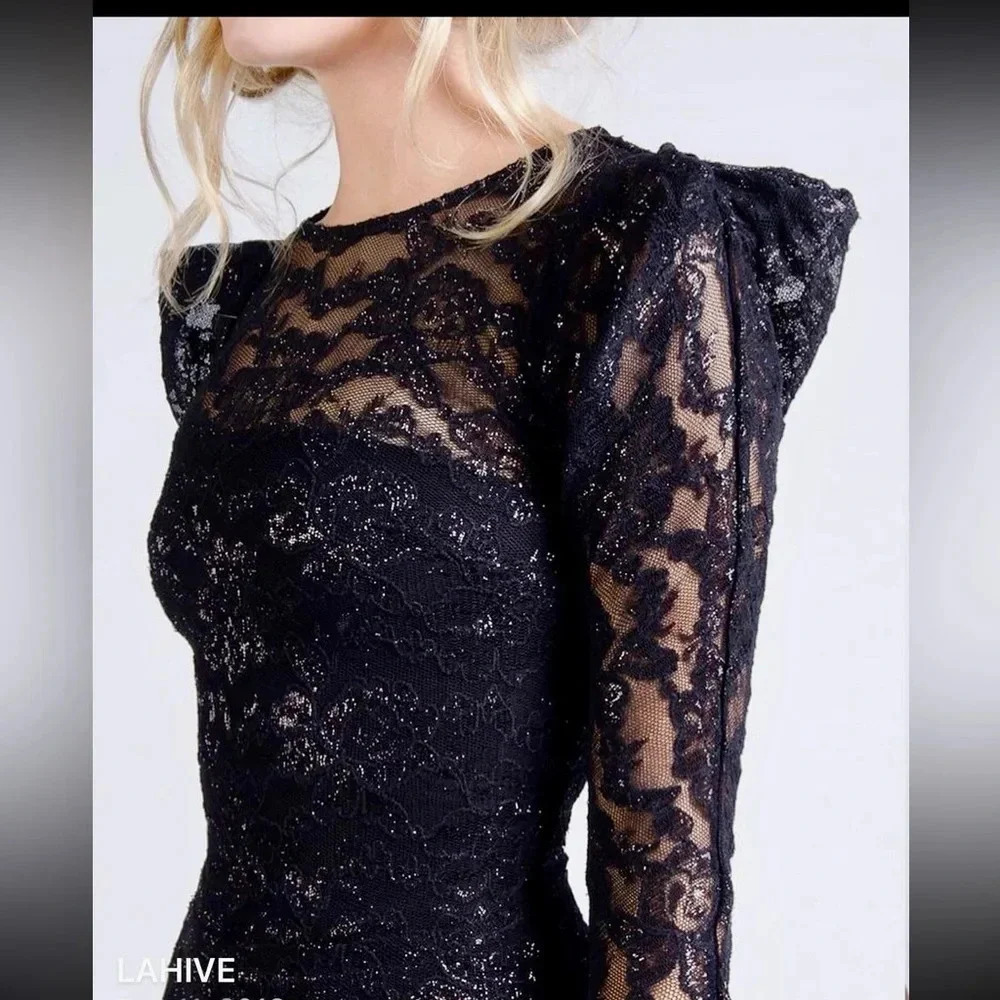 LAHIVE Lace Top - Picture 2 of 7